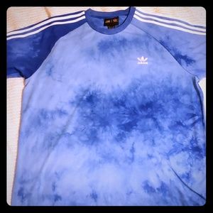 Adidas pharrell williams hu xl blue tie dye top